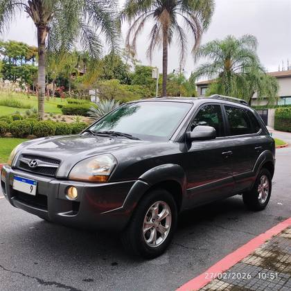 HYUNDAI TUCSON 2.0 MPFI GLS 16V 143CV 2WD FLEX 4P AUTOMÁTICO HYUNDAI TUCSON 2.0 MPFI GLS 16V 143CV 2WD FLEX 4P AUTOMÁTICO